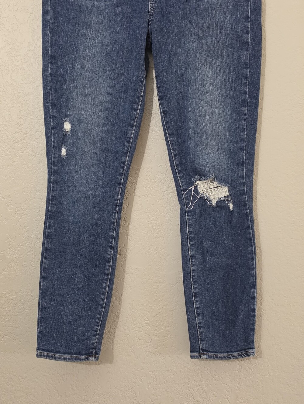 PAIGE Verdugo Crop Skinny Distressed Ankle Jeans Medium Wash Mid Rise Womens 29 - Picture 3 of 9
